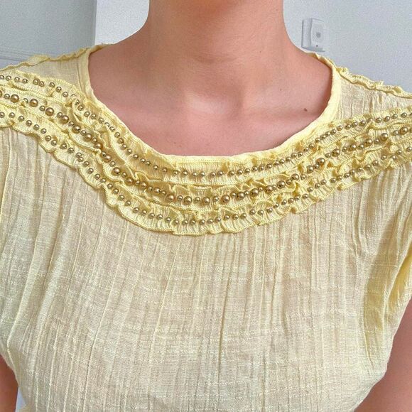 2b bebe Vintage Butter Yellow Beaded Ruffle Top - Picture 1 of 8